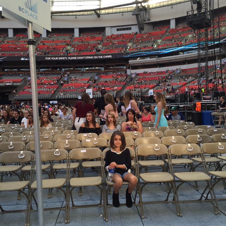 6 Things I Learned From Taking My Daughter To Her First Concert - Bits of  Bee